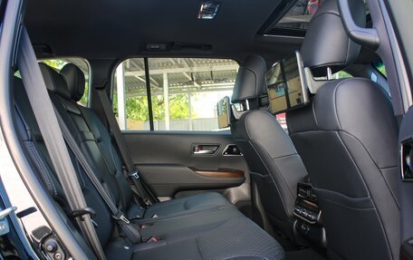 Toyota Land Cruiser, 2024 год, 13 500 000 рублей, 14 фотография