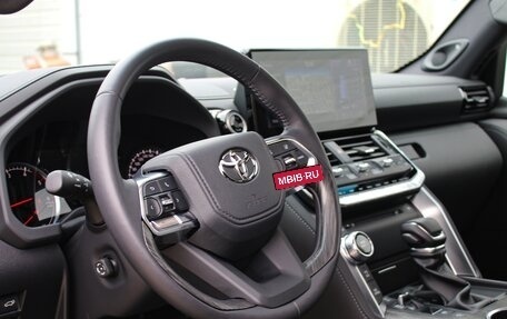 Toyota Land Cruiser, 2024 год, 13 500 000 рублей, 6 фотография