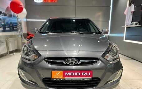 Hyundai Solaris II рестайлинг, 2013 год, 1 000 000 рублей, 2 фотография