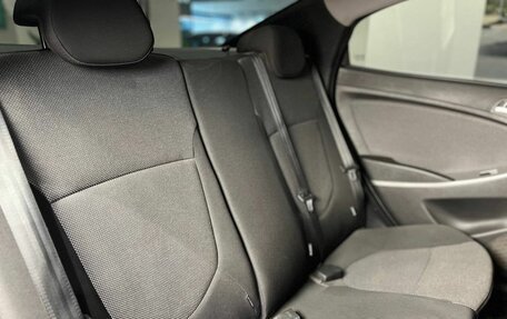 Hyundai Solaris II рестайлинг, 2013 год, 1 000 000 рублей, 11 фотография