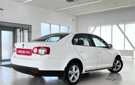 Volkswagen Jetta VI, 2010 год, 849 000 рублей, 4 фотография