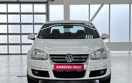 Volkswagen Jetta VI, 2010 год, 849 000 рублей, 2 фотография