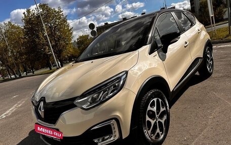 Renault Kaptur I рестайлинг, 2017 год, 1 550 000 рублей, 1 фотография