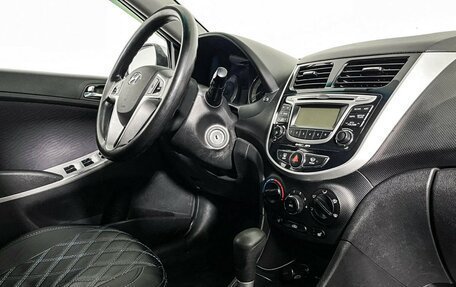 Hyundai Solaris II рестайлинг, 2011 год, 647 000 рублей, 9 фотография