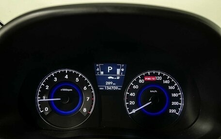 Hyundai Solaris II рестайлинг, 2011 год, 647 000 рублей, 11 фотография