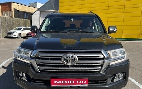 Toyota Land Cruiser 200, 2015 год, 5 400 000 рублей, 1 фотография