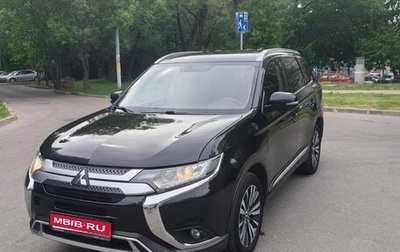 Mitsubishi Outlander III рестайлинг 3, 2019 год, 2 150 000 рублей, 1 фотография