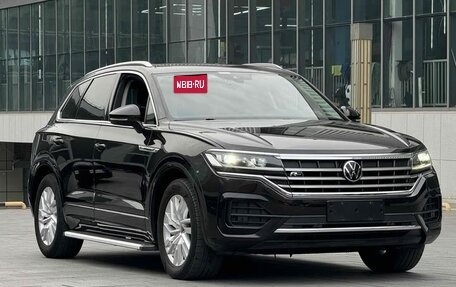 Volkswagen Touareg III, 2021 год, 3 740 000 рублей, 1 фотография