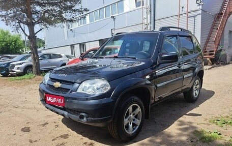 Chevrolet Niva I рестайлинг, 2017 год, 749 000 рублей, 1 фотография