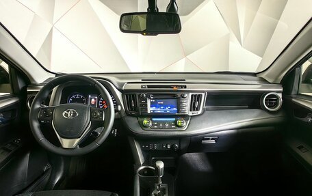 Toyota RAV4, 2016 год, 1 855 000 рублей, 10 фотография