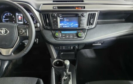 Toyota RAV4, 2016 год, 1 855 000 рублей, 11 фотография