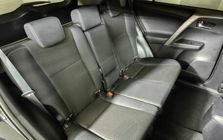 Toyota RAV4, 2016 год, 1 855 000 рублей, 13 фотография