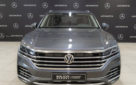 Volkswagen Touareg III, 2018 год, 4 850 000 рублей, 2 фотография