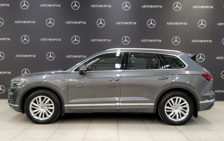 Volkswagen Touareg III, 2018 год, 4 850 000 рублей, 8 фотография