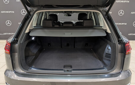 Volkswagen Touareg III, 2018 год, 4 850 000 рублей, 10 фотография