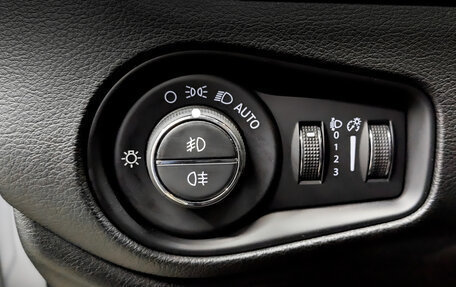 Jeep Renegade I рестайлинг, 2019 год, 1 990 000 рублей, 26 фотография