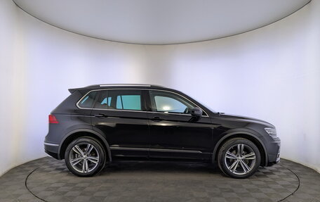 Volkswagen Tiguan II, 2020 год, 2 490 000 рублей, 4 фотография