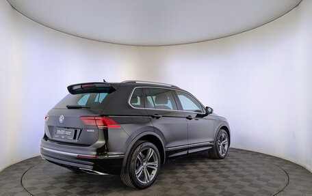 Volkswagen Tiguan II, 2020 год, 2 490 000 рублей, 5 фотография