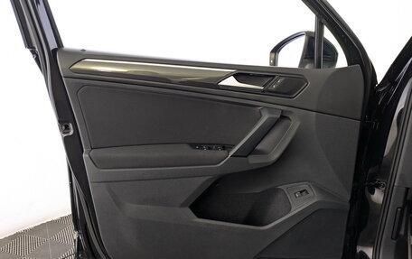 Volkswagen Tiguan II, 2020 год, 2 490 000 рублей, 19 фотография