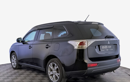 Mitsubishi Outlander III рестайлинг 3, 2012 год, 1 490 000 рублей, 7 фотография