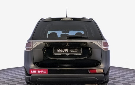 Mitsubishi Outlander III рестайлинг 3, 2012 год, 1 490 000 рублей, 6 фотография