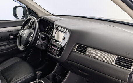 Mitsubishi Outlander III рестайлинг 3, 2012 год, 1 490 000 рублей, 13 фотография