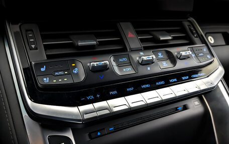 Toyota Land Cruiser, 2021 год, 10 550 000 рублей, 30 фотография