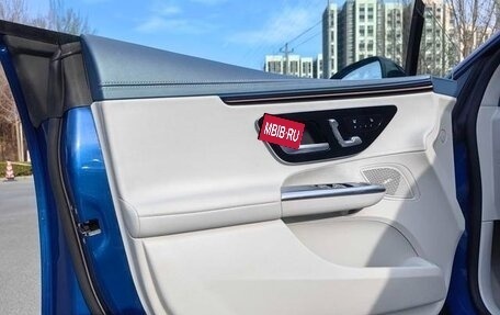 Mercedes-Benz EQE, 2022 год, 4 110 011 рублей, 7 фотография