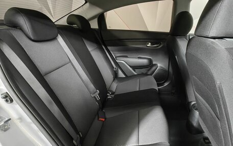 KIA Rio IV, 2021 год, 1 733 000 рублей, 13 фотография