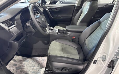 Toyota RAV4, 2024 год, 3 400 000 рублей, 15 фотография