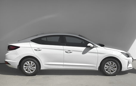 Hyundai Elantra VI рестайлинг, 2019 год, 1 750 000 рублей, 4 фотография