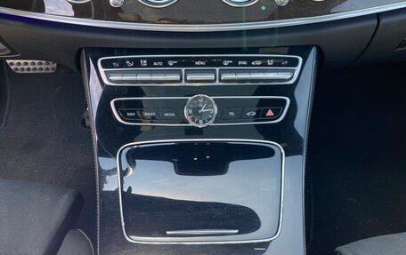 Mercedes-Benz E-Класс, 2016 год, 2 999 999 рублей, 19 фотография