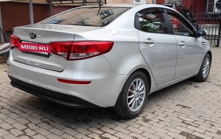 KIA Rio III рестайлинг, 2016 год, 990 000 рублей, 2 фотография