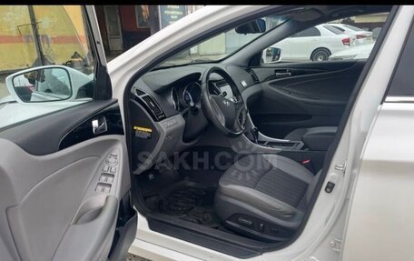 Hyundai Sonata VI, 2010 год, 950 000 рублей, 6 фотография