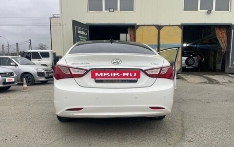 Hyundai Sonata VI, 2010 год, 950 000 рублей, 5 фотография