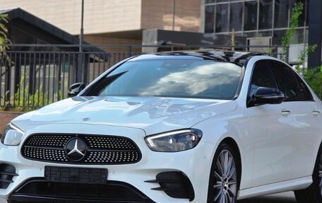 Mercedes-Benz E-Класс, 2022 год, 4 700 000 рублей, 2 фотография