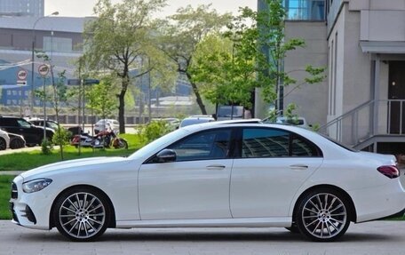 Mercedes-Benz E-Класс, 2022 год, 4 700 000 рублей, 11 фотография