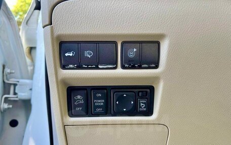 Nissan Patrol, 2011 год, 2 650 000 рублей, 13 фотография