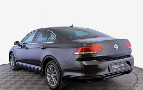 Volkswagen Passat B8 рестайлинг, 2019 год, 2 690 000 рублей, 7 фотография