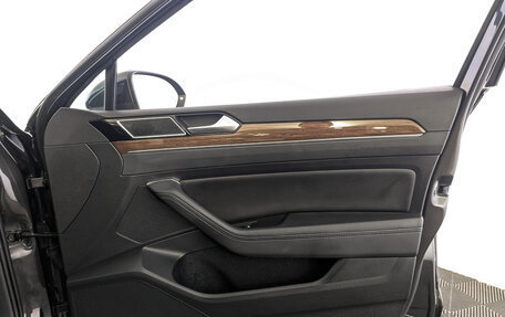 Volkswagen Passat B8 рестайлинг, 2019 год, 2 690 000 рублей, 25 фотография