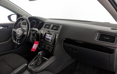 Volkswagen Jetta VI, 2017 год, 1 445 000 рублей, 13 фотография