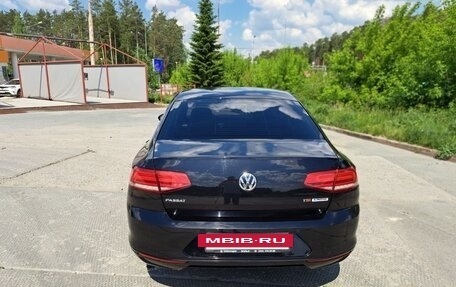 Volkswagen Passat B8 рестайлинг, 2015 год, 1 700 000 рублей, 10 фотография
