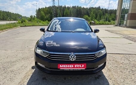 Volkswagen Passat B8 рестайлинг, 2015 год, 1 700 000 рублей, 4 фотография