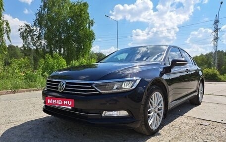 Volkswagen Passat B8 рестайлинг, 2015 год, 1 700 000 рублей, 2 фотография