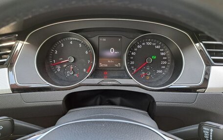Volkswagen Passat B8 рестайлинг, 2015 год, 1 700 000 рублей, 19 фотография