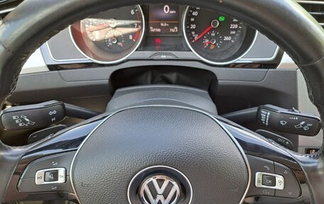 Volkswagen Passat B8 рестайлинг, 2015 год, 1 700 000 рублей, 21 фотография
