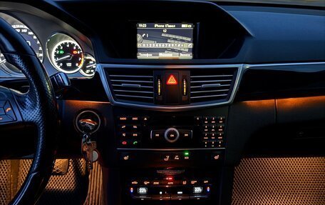 Mercedes-Benz E-Класс, 2012 год, 1 600 000 рублей, 6 фотография
