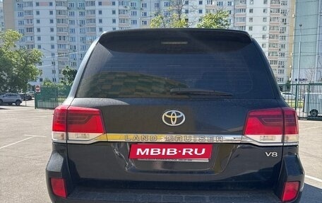 Toyota Land Cruiser 200, 2015 год, 5 400 000 рублей, 3 фотография