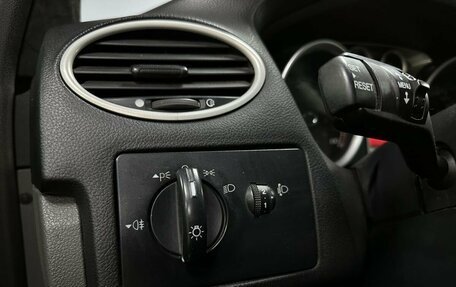 Ford Focus II рестайлинг, 2005 год, 420 000 рублей, 18 фотография