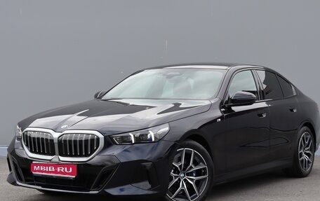 BMW 5 серия, 2023 год, 7 990 000 рублей, 1 фотография